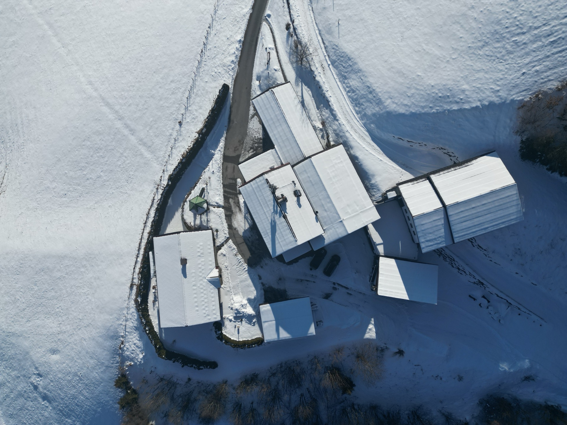 Hofensemble aus der Vogelperspektive